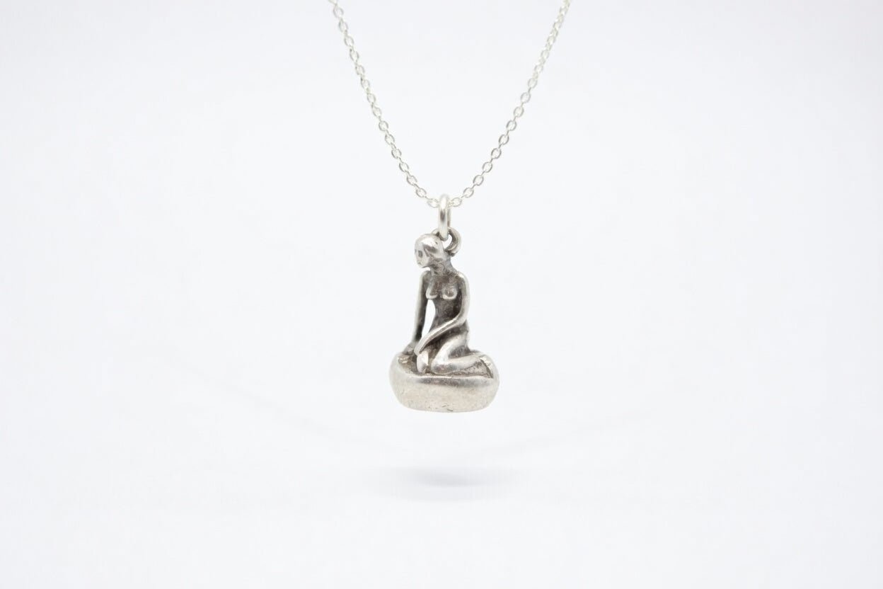 {{ product.title }} - Rare vintage {{ product.type | downcase }} from Novel Relic