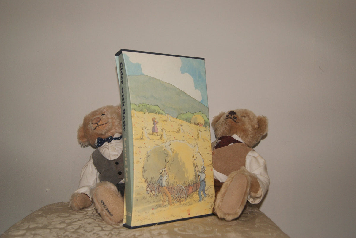 Cider with Rosie — The Folio Society | Laurie Lee | 2003 | Slipcase — view 2