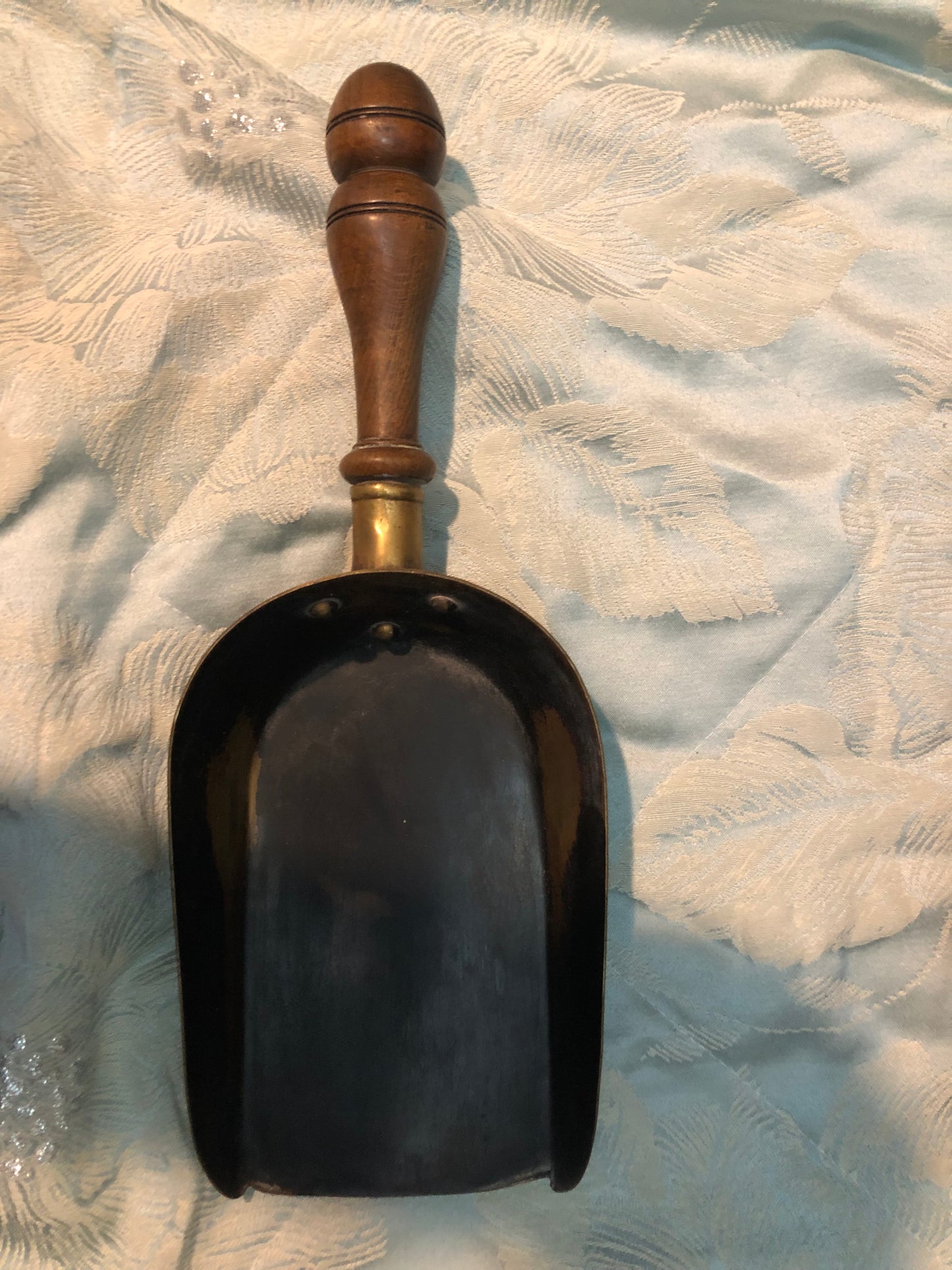 Victorian Mahogany Purdonium Coal Scuttle — Circa 1880–1900 | Brass Fittings & Original Scoop | Very Good