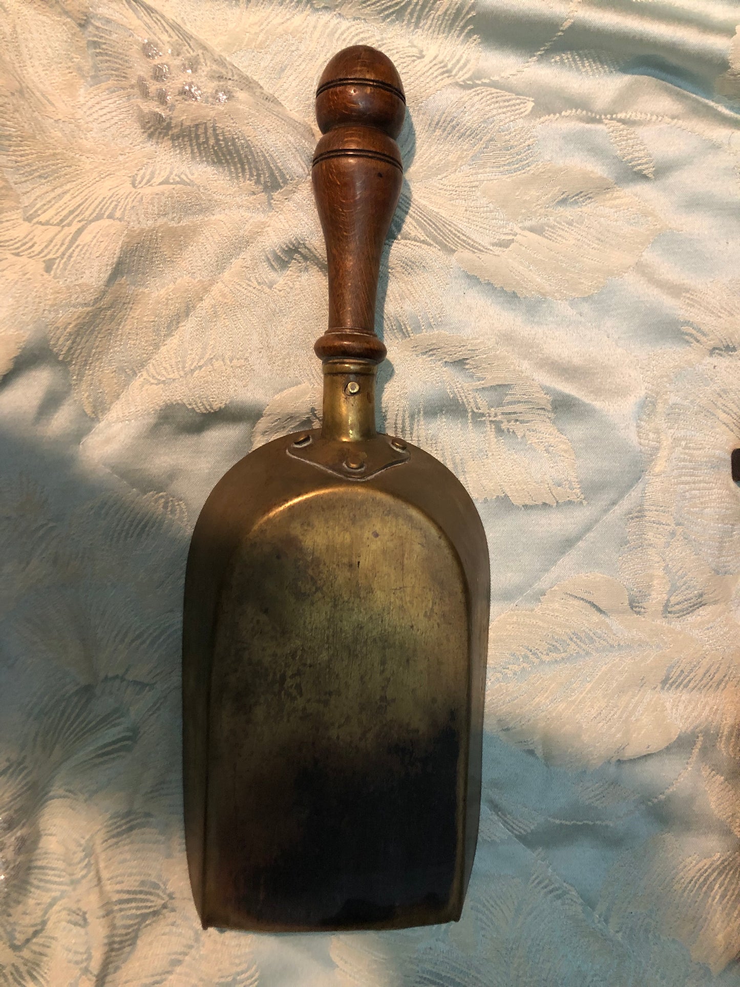 Victorian Mahogany Purdonium Coal Scuttle — Circa 1880–1900 | Brass Fittings & Original Scoop | Very Good